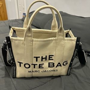Marc Jacobs the tote bag in small